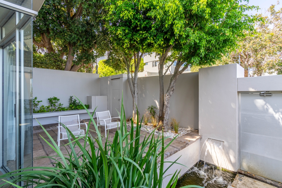8 Bedroom Property for Sale in Camps Bay Western Cape